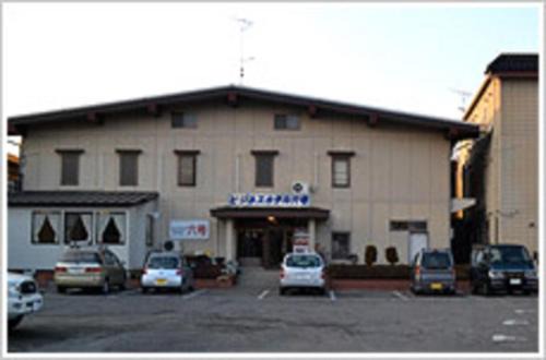 Omitama Hotel | Budget-Friendly Stay at ビジネスホテル六号 with Breakfast