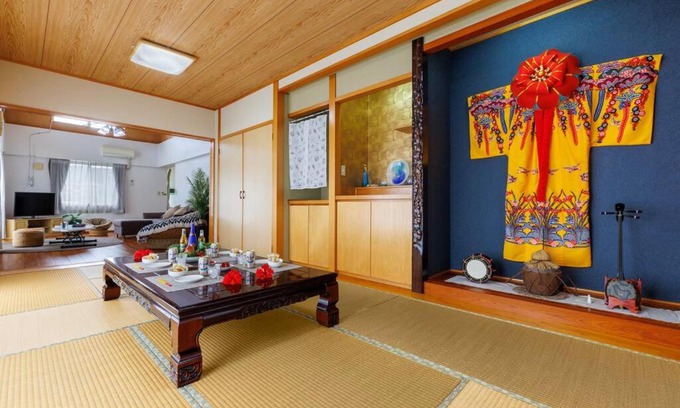Nago House | Convenient Kanasa Hotel: 5-Minute Walk to the Beach