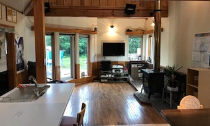 Shizukuishi House | Discover Comfort at ペンションもみじ - Family-Friendly Retreat
