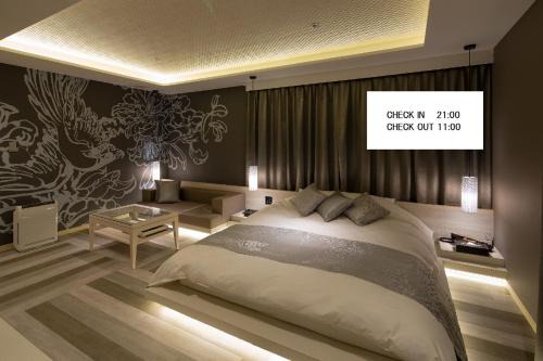 Kita Ward Hotel | Explore Hotel COO玖: Top Amenities & High Guest Ratings