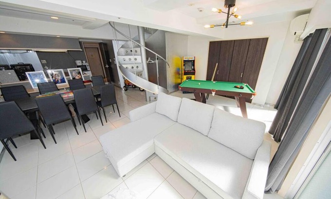 Chuo Apartment | Top-Rated Designer Room at メルシアター鈍色の風