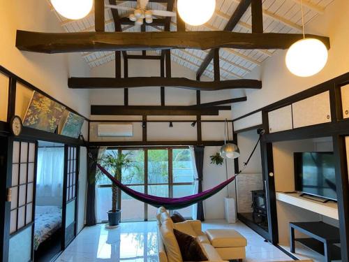 Onjuku House | Oceanfront Retreat at リベラ小波月古民家再生