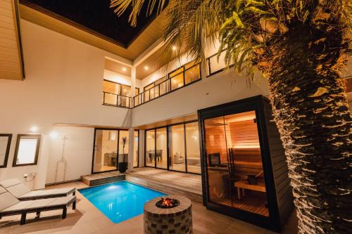 Ichinomiya Villa | ロマン詰まる大人のプレミアムヴィラ,プール,ゴルフ,ガレージ,BBQ -Surf up-