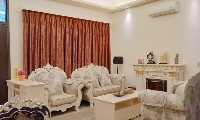 North District House | Experience Family-Friendly Comfort at 一中太陽綠墅