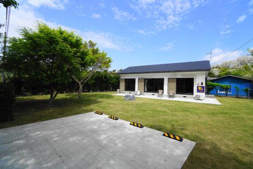 Oshima Apartment | Family-Friendly Retreat at 一棟貸しの宿 OKAYADO - Rated 9.2