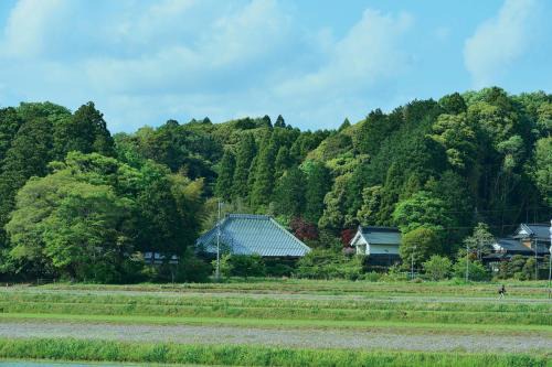 Otaki House | Discover 一棟貸し古民家の宿まるがやつ: Pet-Friendly Stay!