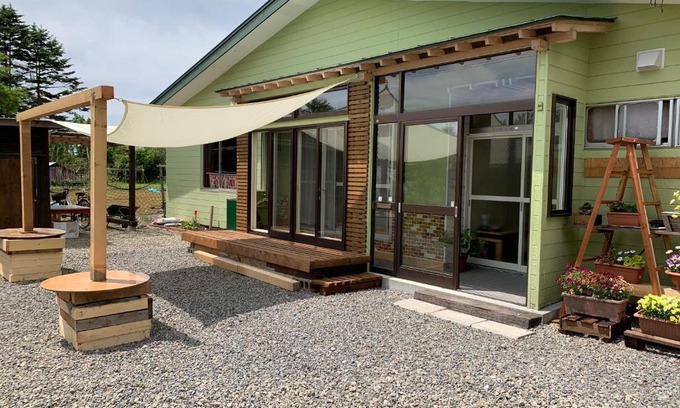 Shiraoi House | Pet-Friendly Woood: 9/10 Rated Family Retreat with Breakfast