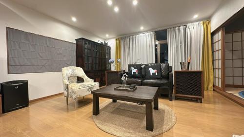 Otsu Villa | Elegant Three-Meter Biwako Hotel with Child-Friendly Amenities