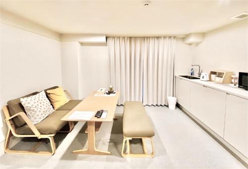 Yushima Hotel | Explore Ydob: Elegant 5-Star Suite Near Ueno Park