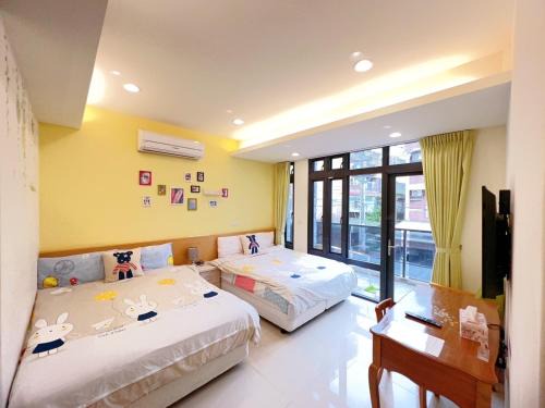 Hualien City Centre House | Family-Friendly 享窩民宿 - Book Your Cozy Retreat Today!