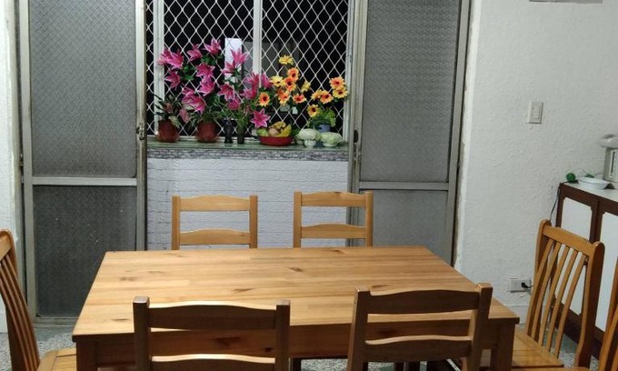 Yonghe Apartment | Spacious August Family Room for 6-9 Guests, Pet Friendly
