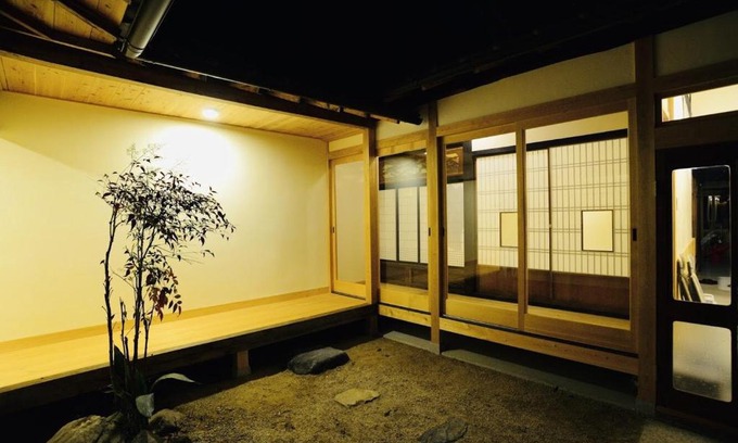 Maniwa House | Cozy 北房まちの駅 ゲストハウス with Family-Friendly Amenities