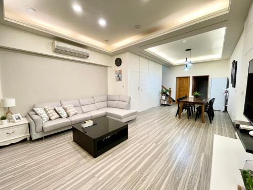 Jinhu House | Experience Comfort at 卡薩行旅壹館 with 9.8 Guest Rating