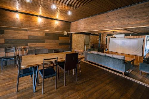 Marumori House | Cozy Oceanfront Retreat with Sauna and Pet-Friendly Stay