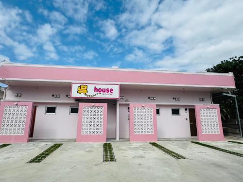 Taketomi-jima Taketomi-cho Apartment | Welcoming 呉house: Family-Friendly with Hot Tub Access