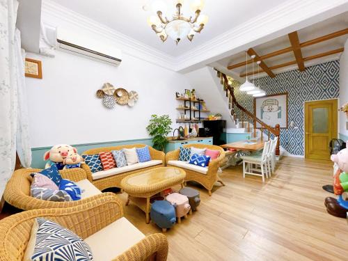 Hengchun House | Family-Friendly Retreat at 墾丁Pig House with Ocean View