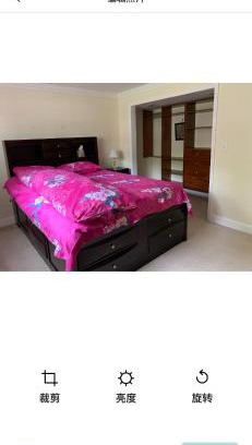Montgomery Village House | Spacious Room with 1.8m Wide Bed - Child Friendly Stay