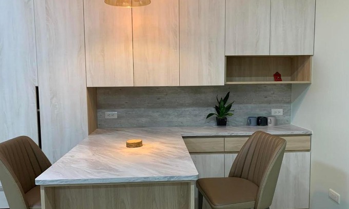 North District Apartment | Explore Comfort at Shing Mei Building with Parking