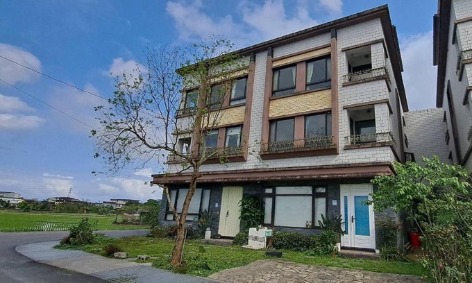 Dongshan House | Discover Cathy French House: Child-Friendly 4-Star Retreat