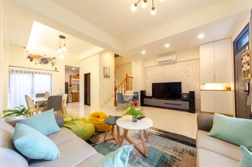 Wujie House | Discover Winter Mountain Homestay in Yilan - Family Friendly