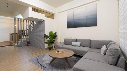 Wujie House | Top-Rated Twilight Riverside Homestay with Family-Friendly Amenities