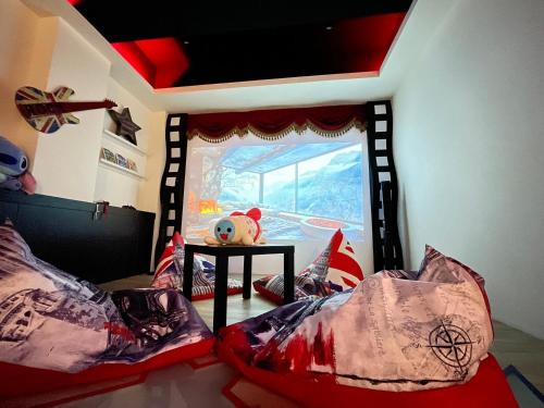Wujie Bed & Breakfast | Unforgettable I Do Themed Elevator Homestay in Yilan