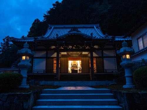 Minobu Hotel | Unforgettable Stay at Temple Hotel Habanobo: 10/10 Rating