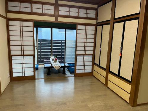 Shimizu Ward Apartment | Discover Japan's Cultural Gem: Miho Matsubara Retreat