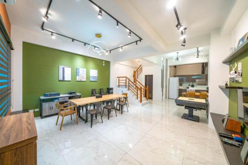 Wujie Apartment | Top-Rated 宜蘭象日葵民宿: Pet & Child Friendly Stay
