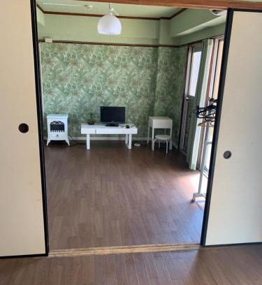 Kurosaki Apartment | Family-Friendly Stay at 山下ビル５０２ in the Heart of Town