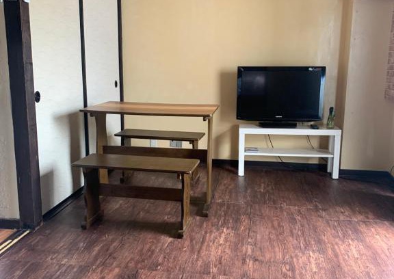 Kurosaki Apartment | Family-Friendly Stay at 山下ホテル305 with Hot Tub Access
