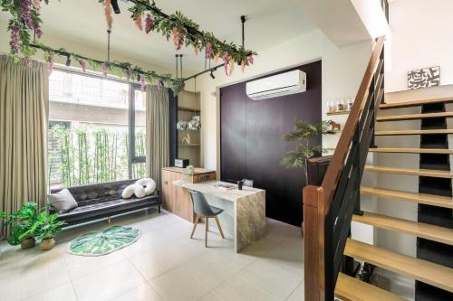 Pingtung Bed & Breakfast | Discover 彎弄小巷: Top-Rated Escape with Family Amenities
