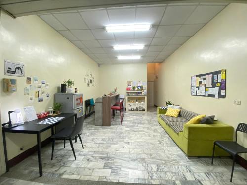 Shengang House | Pet-Friendly Stay at 彰濱伸港民宿 with Great Ratings