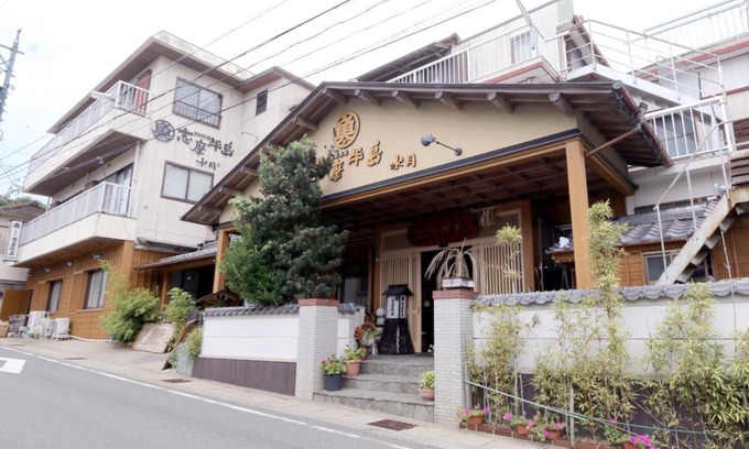 Shima Hotel | Relaxing Ryokans in Shima, Japan with Hot Tub Retreats