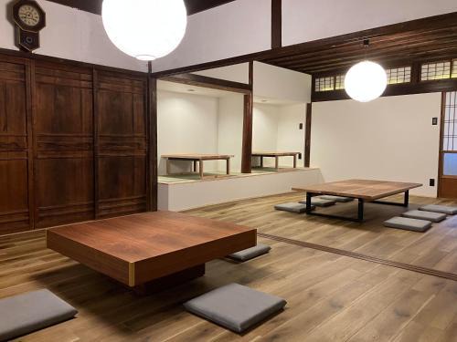 Higashi-ku Apartment | Oceanfront Getaway at 志賀島のお宿 for Families
