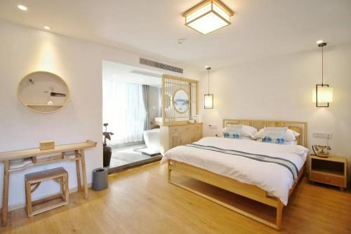 Yuecheng Apartment | 拾贰小院