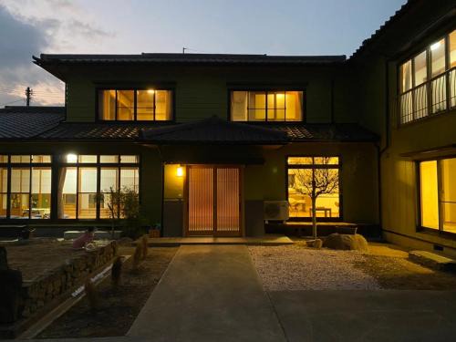 Ayagawa House | Top-Rated 政義の宿: Perfect for Family Getaways
