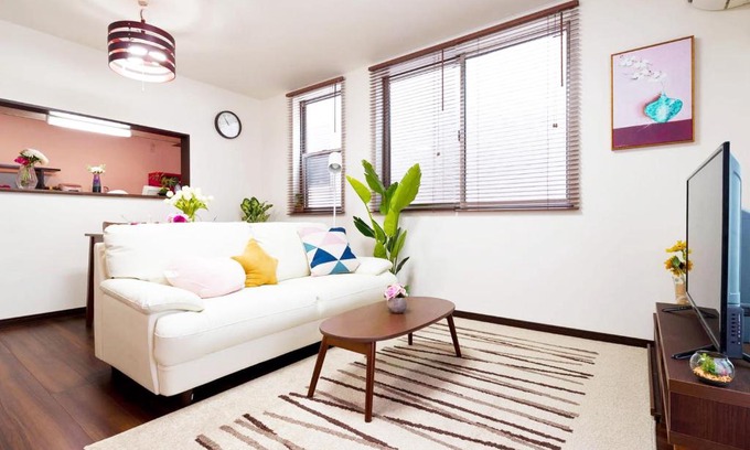 Okubo Villa | Elegant Three-Level Villa in Shinjuku - Family Friendly Stay