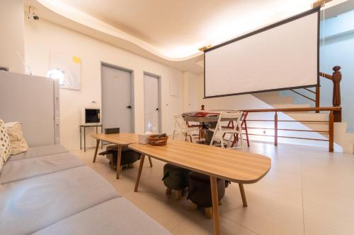 Hualien City Centre House | Budget-Friendly Stay at Traveler Inn - Pet & Child Friendly