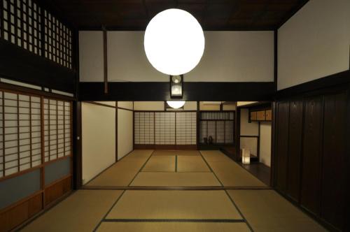 Hyuga House | Child-Friendly Retreat at Hyuga Mimitsu Inn - Book Now!