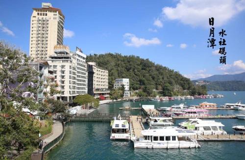 Yuchi Hotel | Experience Lake Sun Moon: Family-Friendly Hotel Near Pier