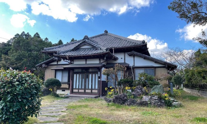 Sanbu-gun House | Unforgettable Stays at 旭日山荘 - Pet and Child Friendly