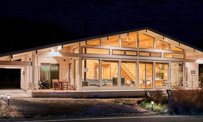 Oiwake Villa | Enchanting Polar House: Family-Friendly Finland Getaway