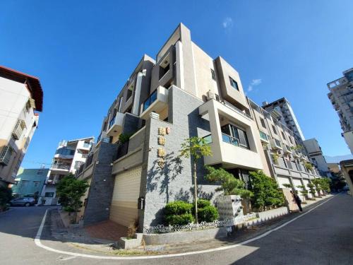 Puli House | Inviting Stay at 晝夜舒心包棟電梯民宿 - Family & Pet Friendly