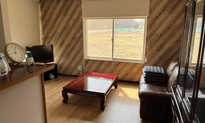 Shiraoi-cho House | Experience Relaxation at 白老大使館 Onsen Retreat