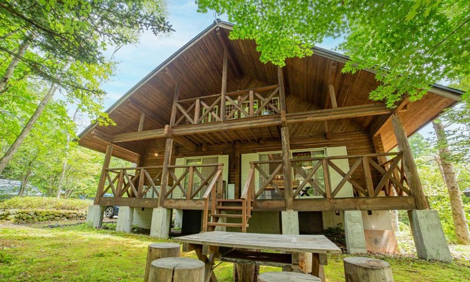 Tsumagoi House | Discover 月の街60号北軽井沢: Pet-Friendly Retreat