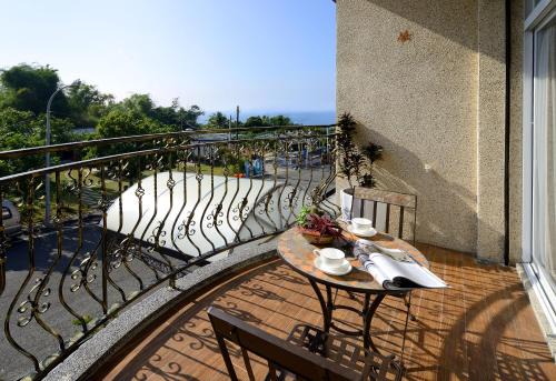 Liuqiu House | Discover月牙灣: Oceanfront Escape with 9.5/10 Guest Rating