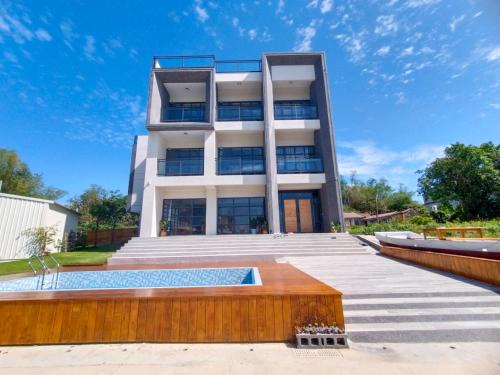 Liuqiu House | Discover Comfort at 杉灣小徑 with Inviting Pool Amenities