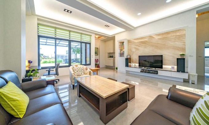 Dongshan House | Relax at 橙香民宿: Family-Friendly with Kitchen Amenities