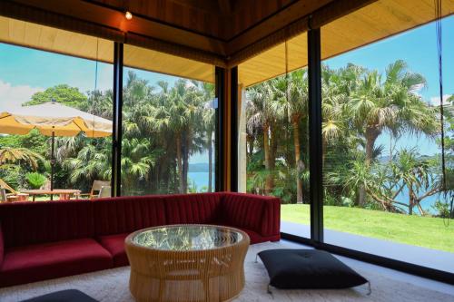 Tatsugo Villa | Artful Retreat at Ryukyu Villa with Oceanfront Pool